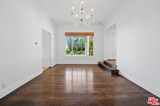 Building Photo - 8050 Mulholland Dr