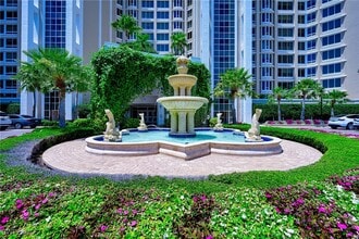 Building Photo - 7117 Pelican Bay Blvd