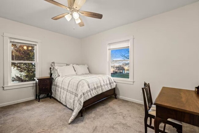 Building Photo - 2853 S Ellen St