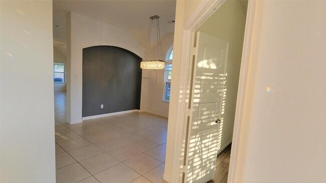 Building Photo - 5610 Scoria Rock Dr