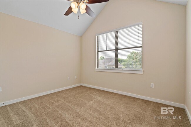 Building Photo - 8795 Bainbridge Dr