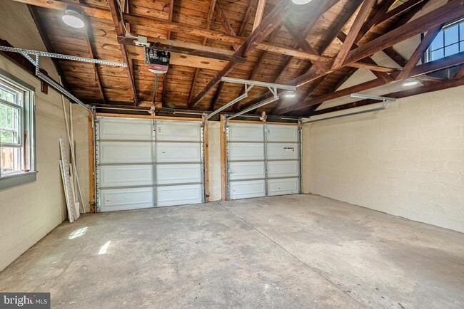 Building Photo - 149 2nd Ave