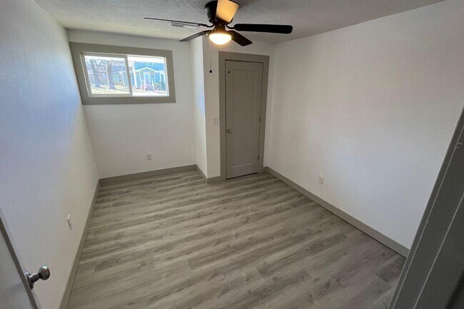 Building Photo - 424 N Clay St