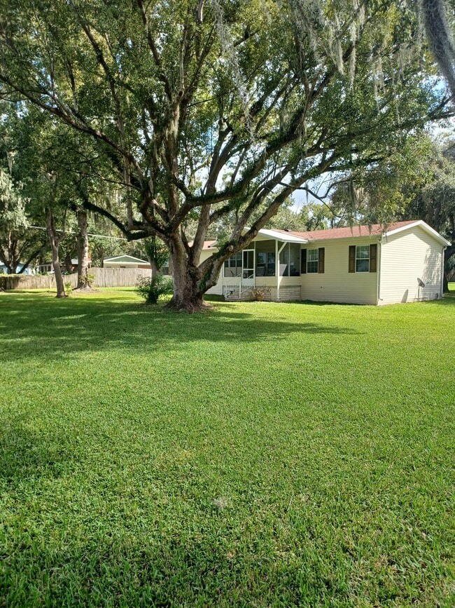 Building Photo - 5924 Vanco Dr