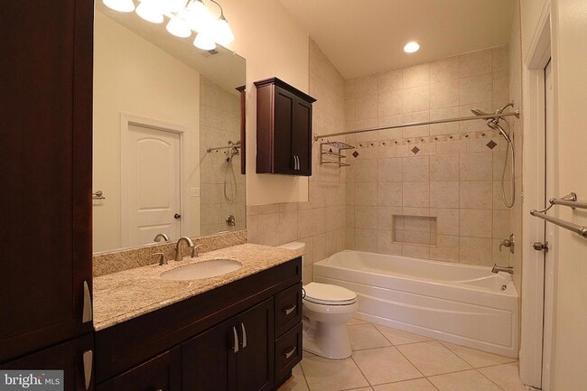 Building Photo - 118 Quaint Acres Dr