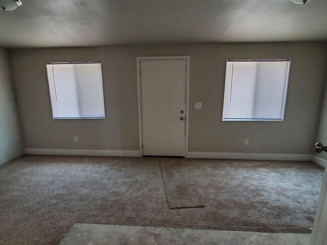 Building Photo - 1415