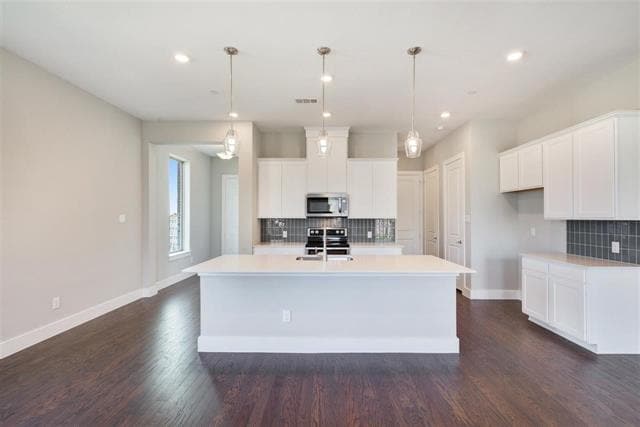 Building Photo - 1050 Maverick Dr