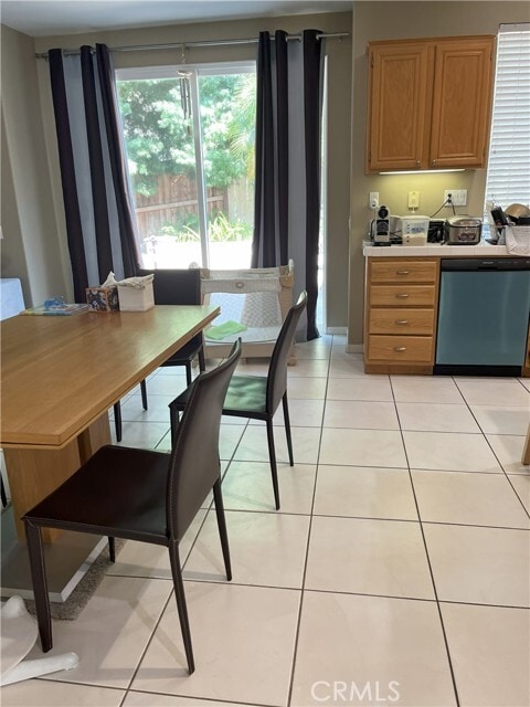 Building Photo - 5 Parthenia