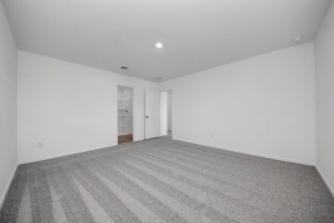 Building Photo - 10410 Birds Nest Dr