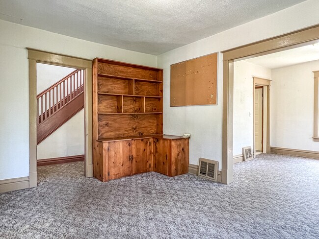 Building Photo - 1819 Fitch Ave
