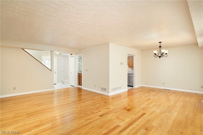Building Photo - 7149 W Cross Creek Trail