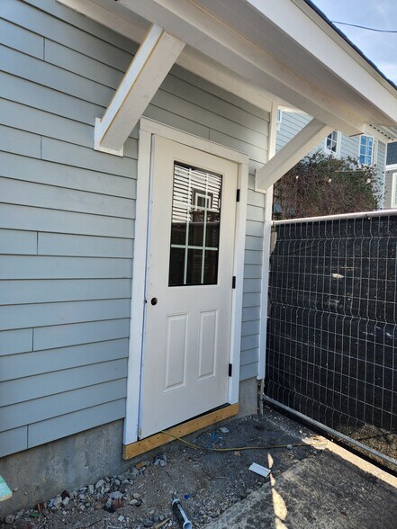 Building Photo - 20 Garden St