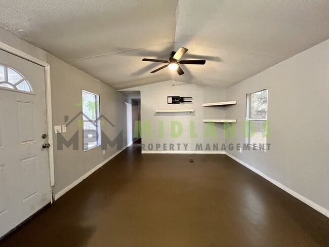 Building Photo - 240 Rister Rd