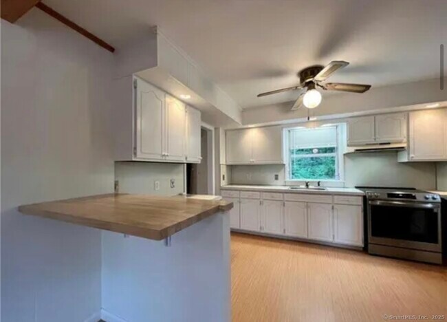 Building Photo - 958 Dunbar Hill Rd