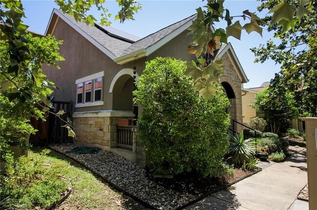 Building Photo - 4225 Threadgill St