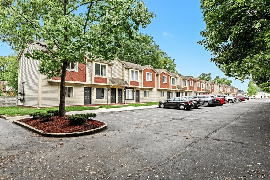 Building Photo - 18365 Sharon Ln