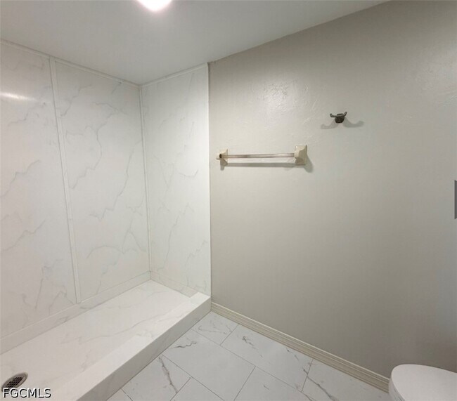 Building Photo - 13121 Whitehaven Ln