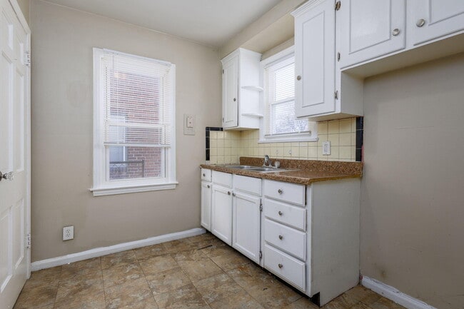 Building Photo - 19724 Pennington Dr