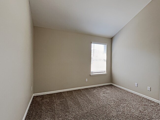 Building Photo - 2726 Trebek Ct