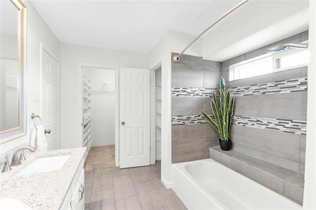 Building Photo - 2600 Summertree Dr