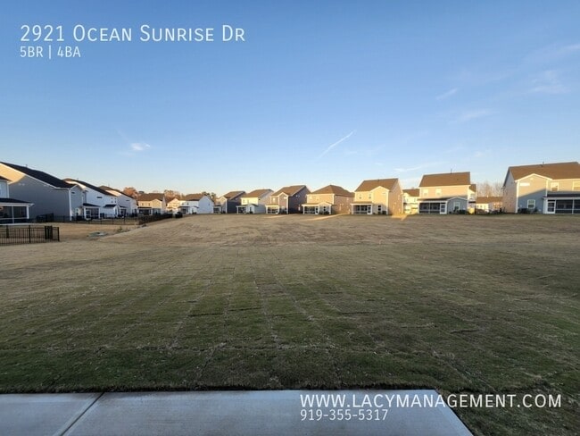 Building Photo - 2921 Ocean Sunrise Dr