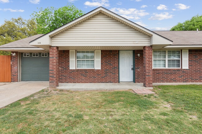 Building Photo - 306 Avenue G