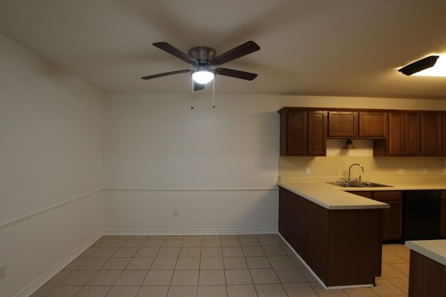 Building Photo - Available Now! 2 Bedroom 2 BathTownhome!