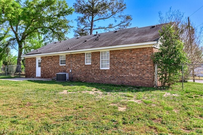 Building Photo - 259 Hillwood Ct