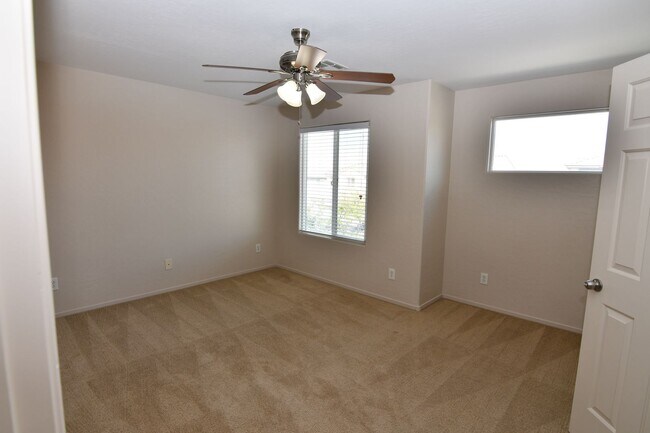 Building Photo - 2689 Niddrie Ave