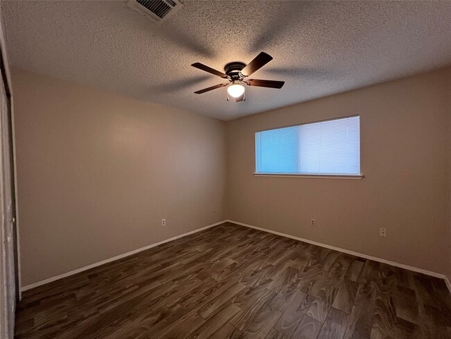 Building Photo - 22422 Elsinore Dr