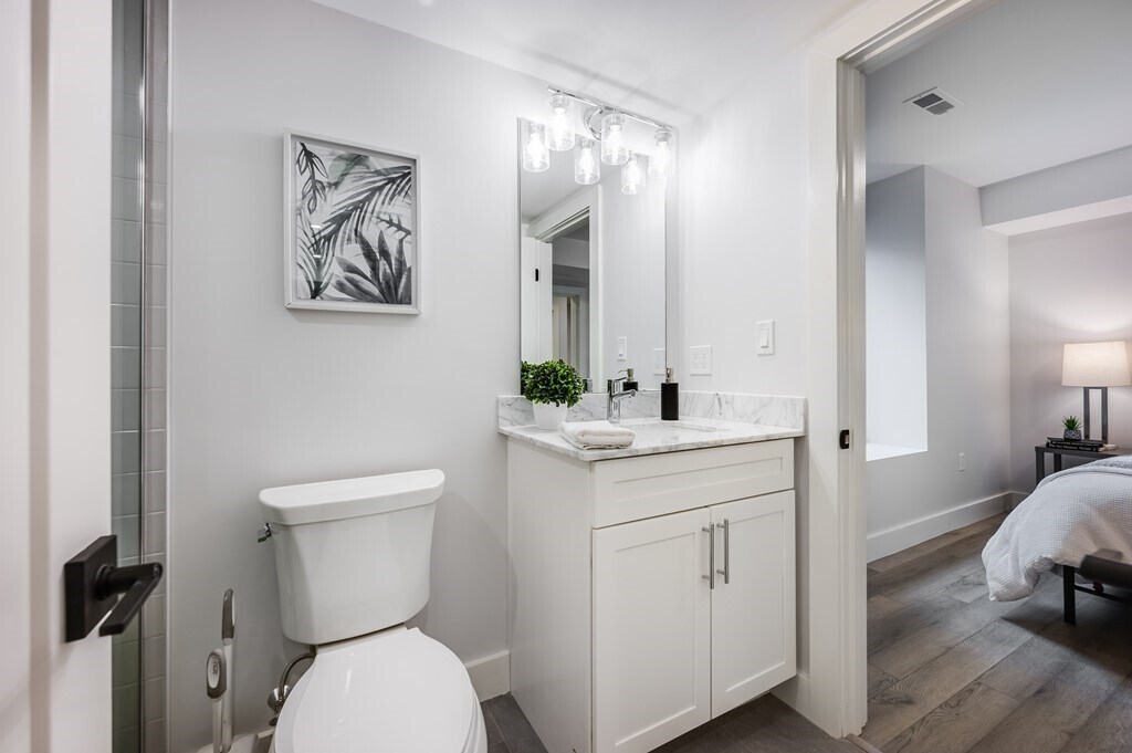 Building Photo - 11 Tufts St