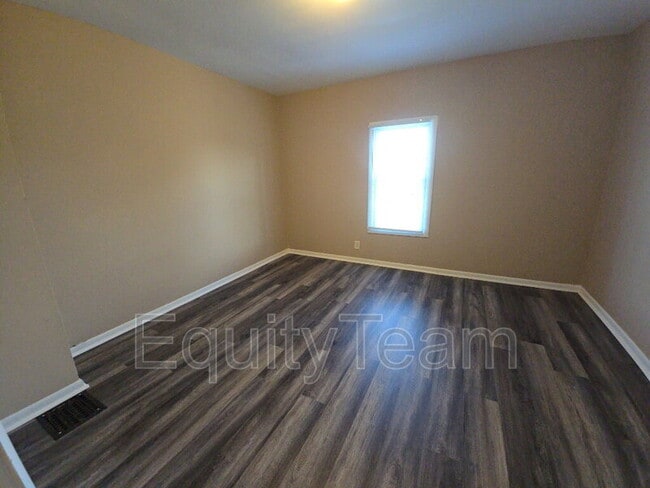 Building Photo - 1503 Smith Ave
