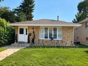 Building Photo - 9224 S Turner Ave