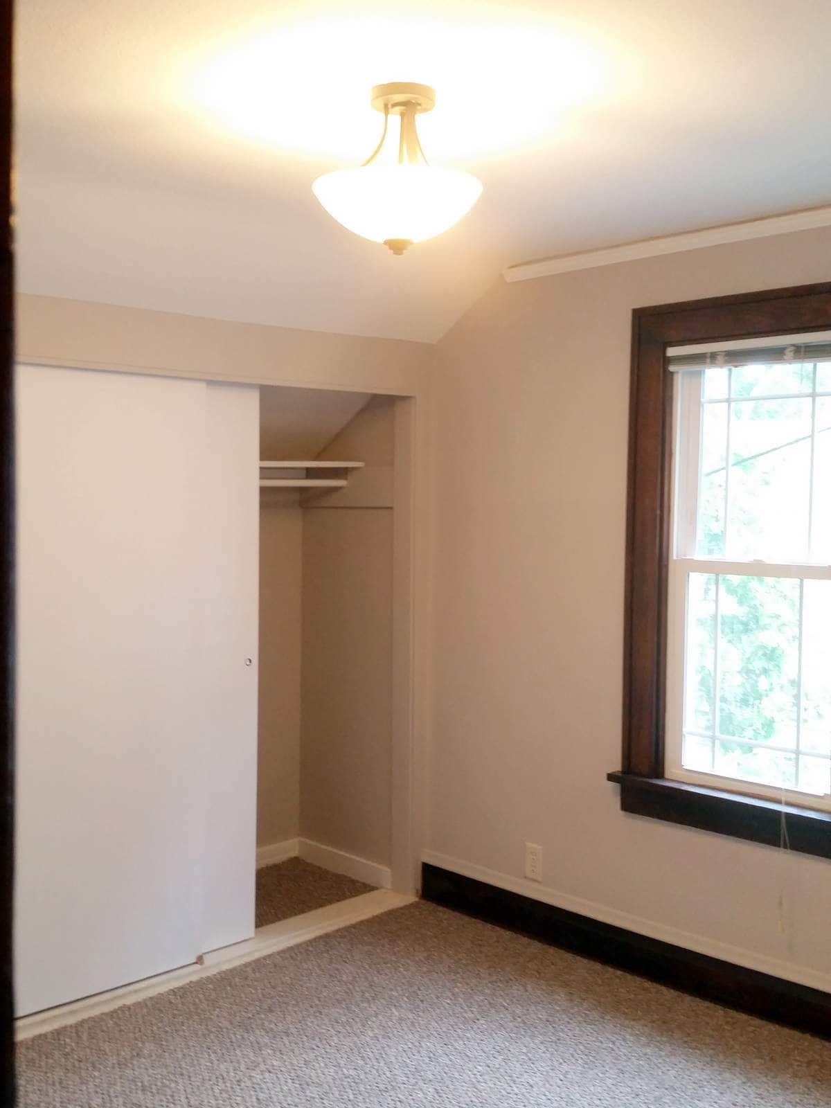 Building Photo - 936 Drake St