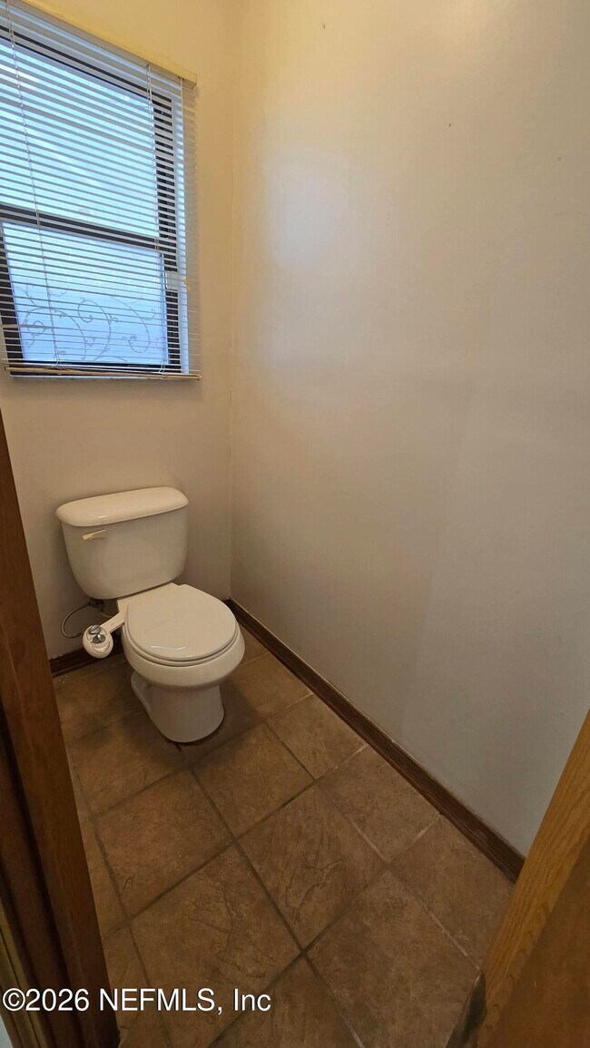 Building Photo - 8532 Bandera Cir E