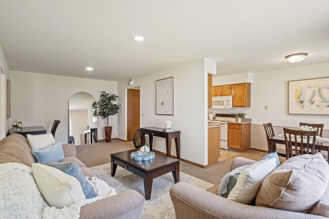 Building Photo - Brookmeadow Apartments