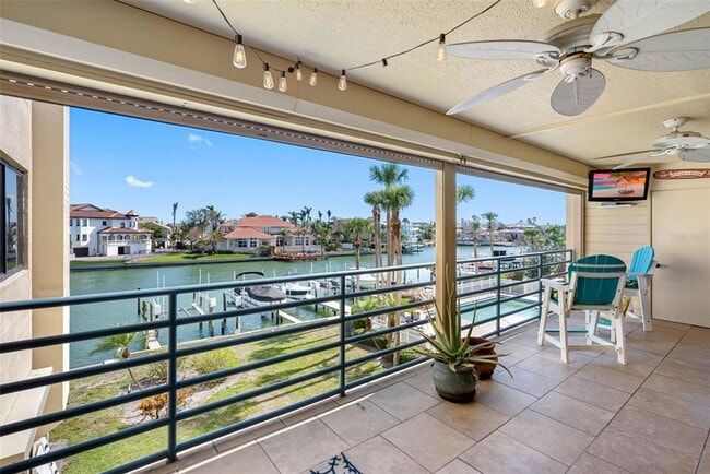 Building Photo - 363 Pinellas Bayway S