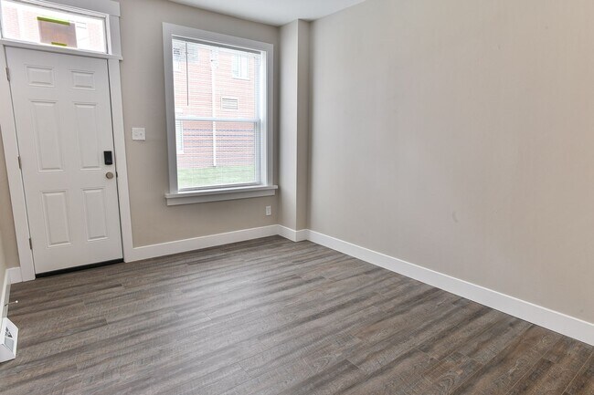 Building Photo - 2 Bedroom Single Family on N 4th St