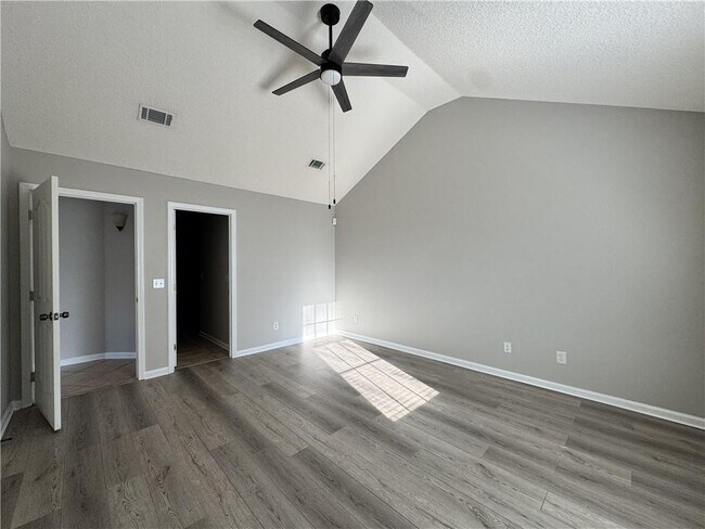 Building Photo - 104 Windridge Dr