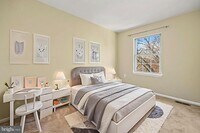 Building Photo - 15256 Waterwheel Terrace