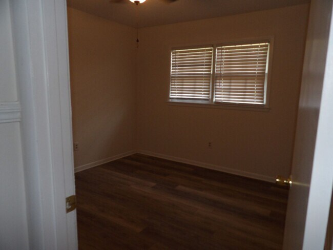 Building Photo - Victoria Drive, Enterprise, AL