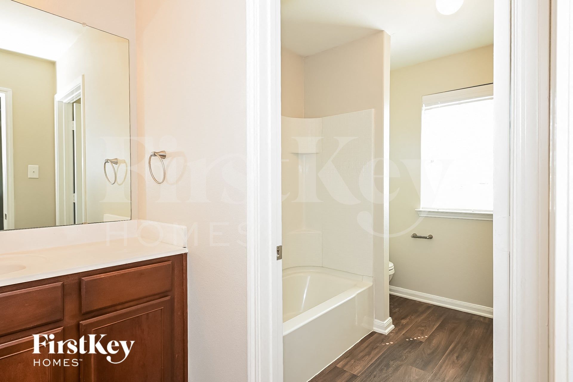Building Photo - 14281 Bridgeview Ln