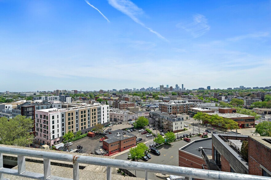 Building Photo - 15 North Beacon St