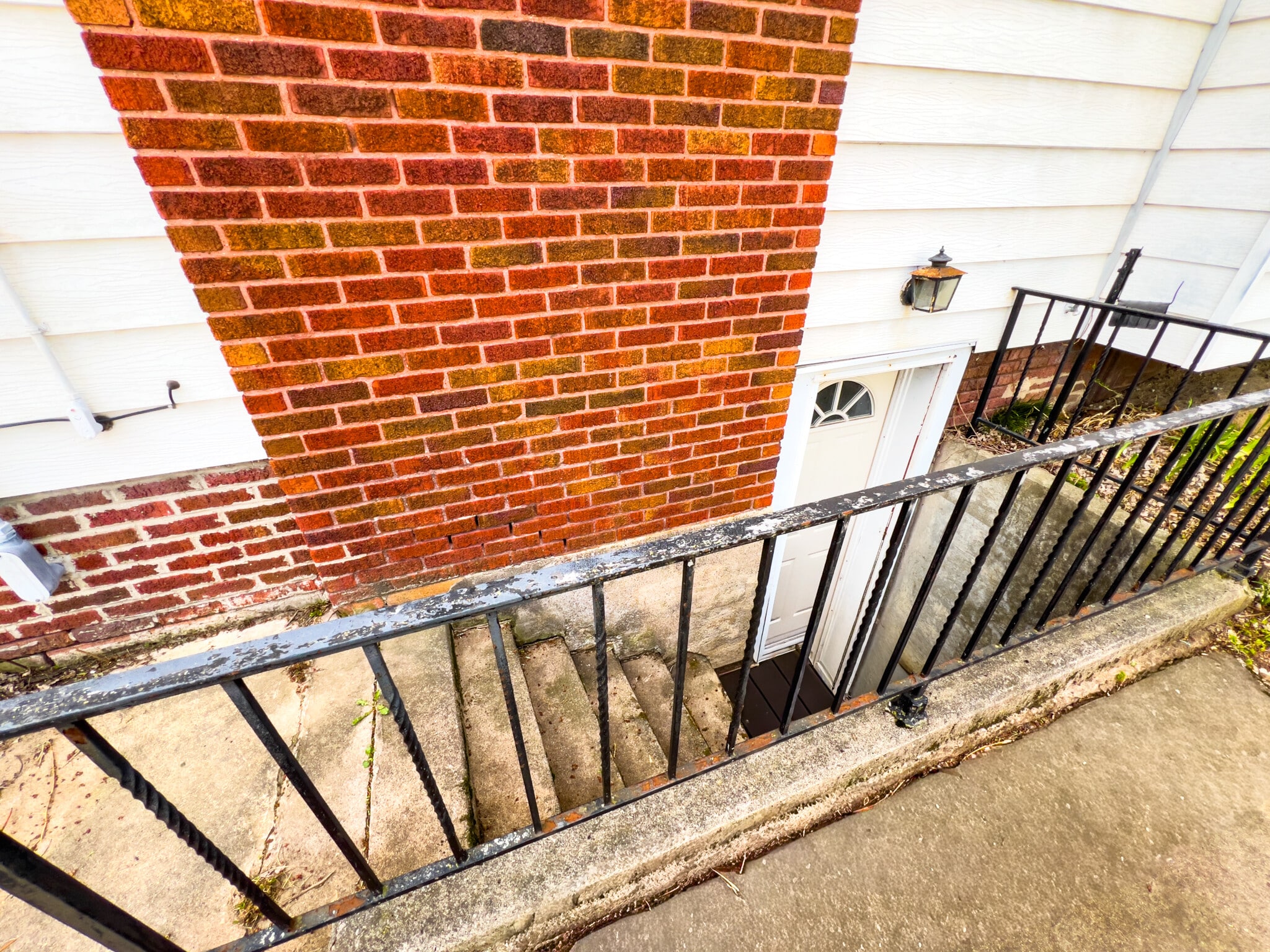 Building Photo - 464 Shasta Dr