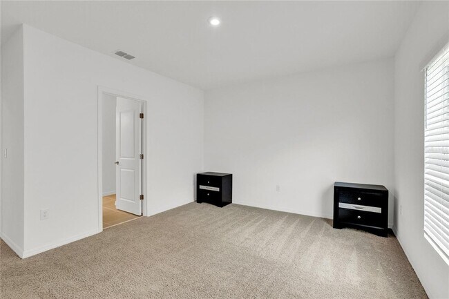Building Photo - 4731 Vellacito Way