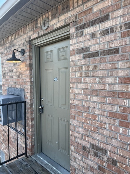 Building Photo - 132 Ballygar St