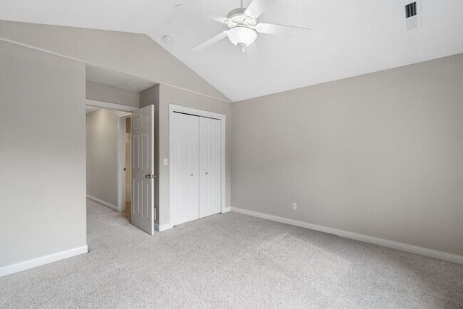 Building Photo - $2,500 | 4 Bedroom, 3.5 Bathroom Multi Flo...