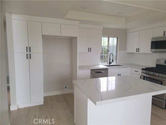 Building Photo - 6053 E Hackamore Ln