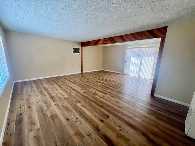 Building Photo - Cozy 3-Bedroom Home Near 29 Palms Base & J...