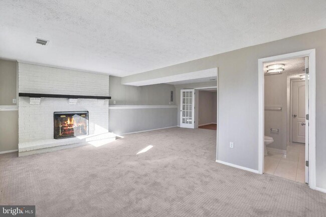 Building Photo - 10622 Cavalcade St